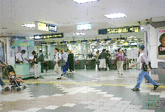 川西能勢口駅中央改札